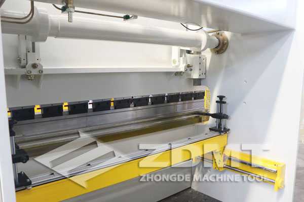 后擋料.jpg 后擋料.jpg